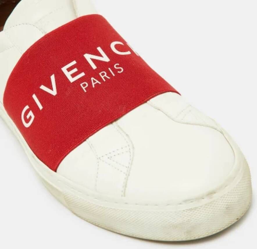 Givenchy Pre-owned Leather sneakers White Heren