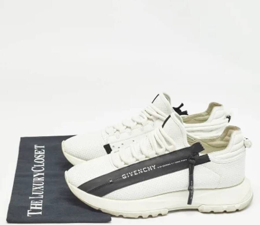 Givenchy Pre-owned Leather sneakers White Heren