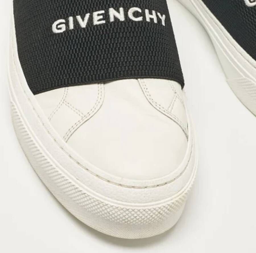 Givenchy Pre-owned Leather sneakers White Heren