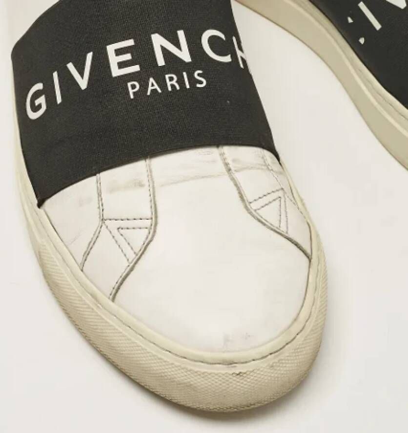 Givenchy Pre-owned Leather sneakers White Heren