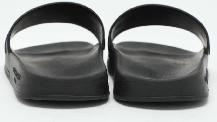 Givenchy Pre-owned Rubber flats Black Dames