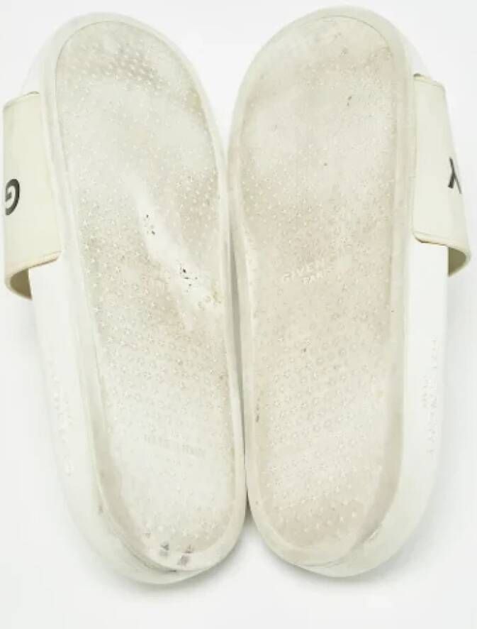 Givenchy Pre-owned Rubber flats White Heren