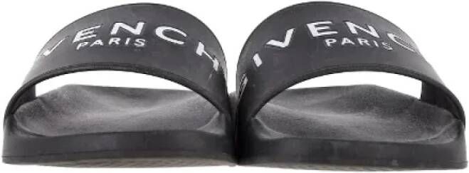 Givenchy Pre-owned Rubber sandals Black Dames