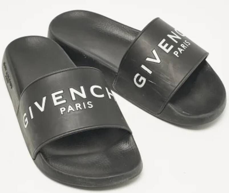 Givenchy Pre-owned Rubber sandals Black Dames