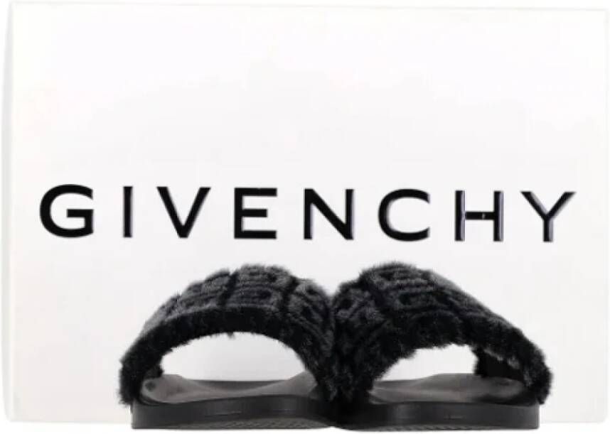 Givenchy Pre-owned Rubber sandals Black Heren