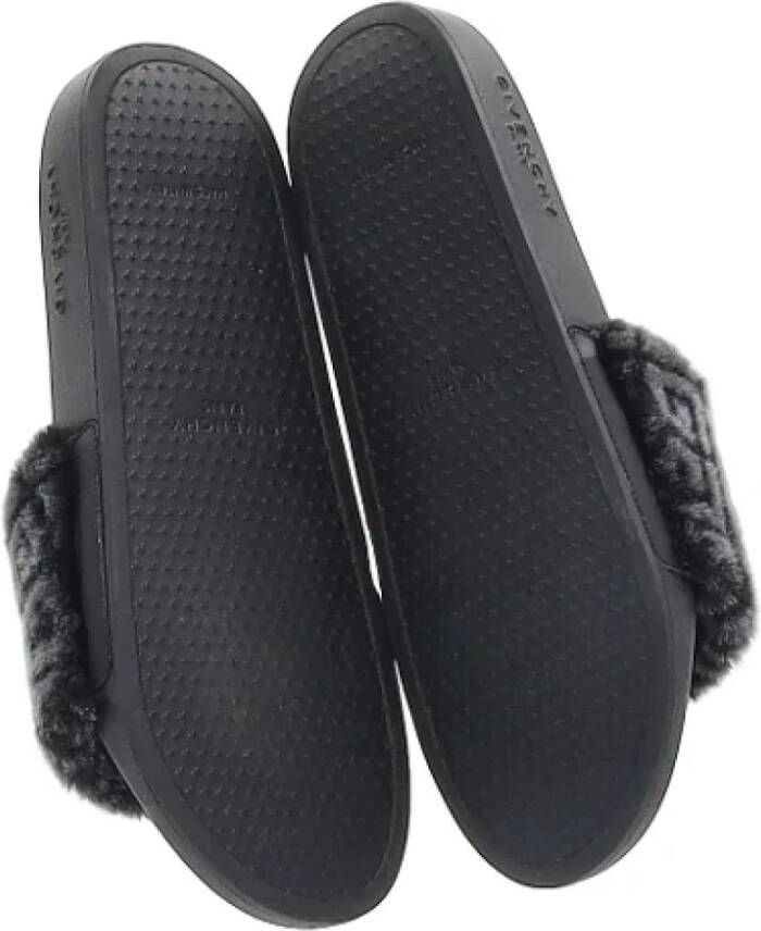 Givenchy Pre-owned Rubber sandals Black Heren