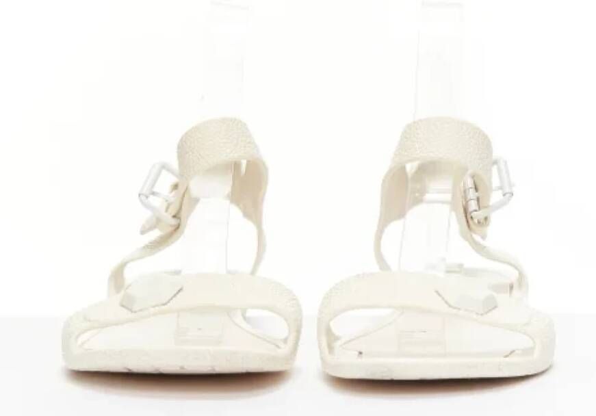 Givenchy Pre-owned Rubber sandals White Dames