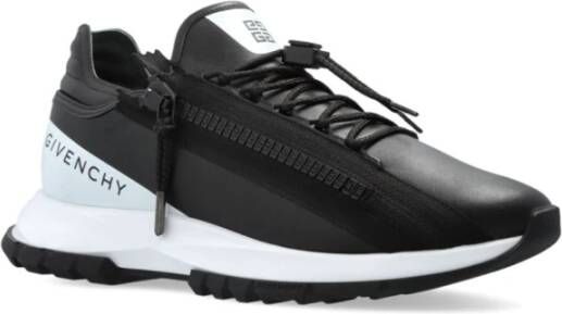 Givenchy Zwarte Sneakers met Voor- en Zijsluiting Black Heren