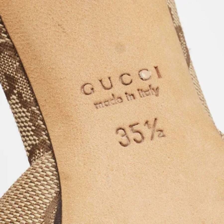 Gucci Vintage Pre-owned Canvas sandals Beige Dames