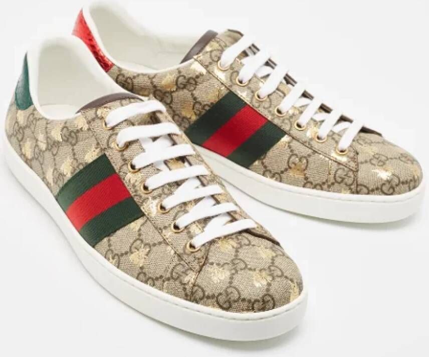 Gucci Vintage Pre-owned Coated canvas sneakers Beige Heren