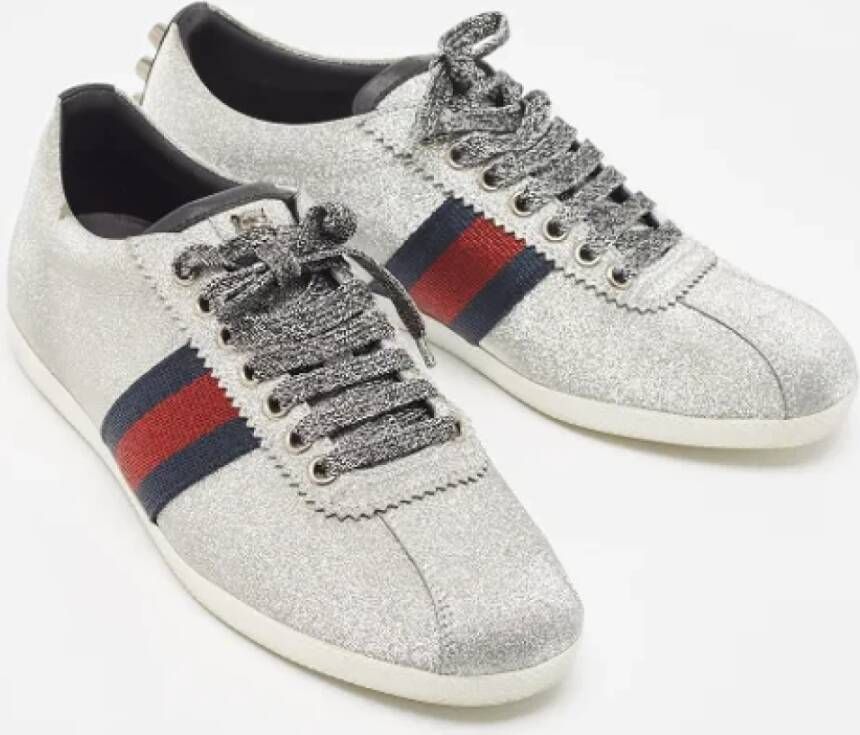 Gucci Vintage Pre-owned Fabric sneakers Gray Dames