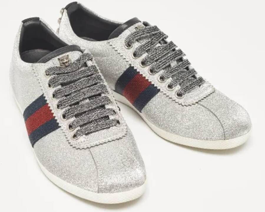 Gucci Vintage Pre-owned Fabric sneakers Gray Dames