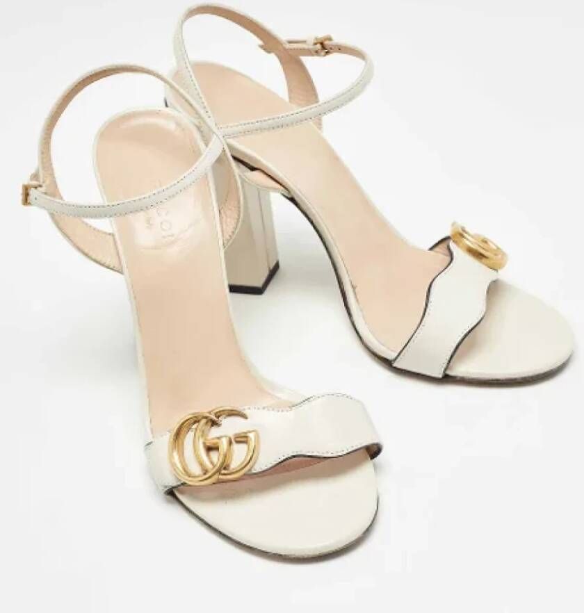 Gucci Vintage Pre-owned Leather sandals Beige Dames