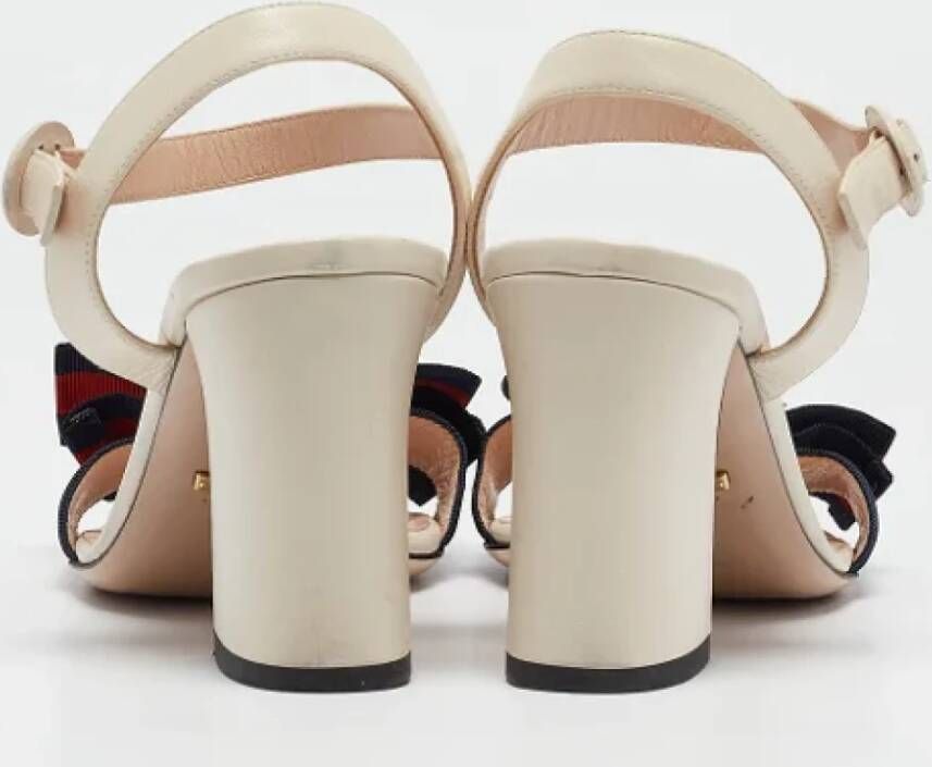 Gucci Vintage Pre-owned Leather sandals Beige Dames