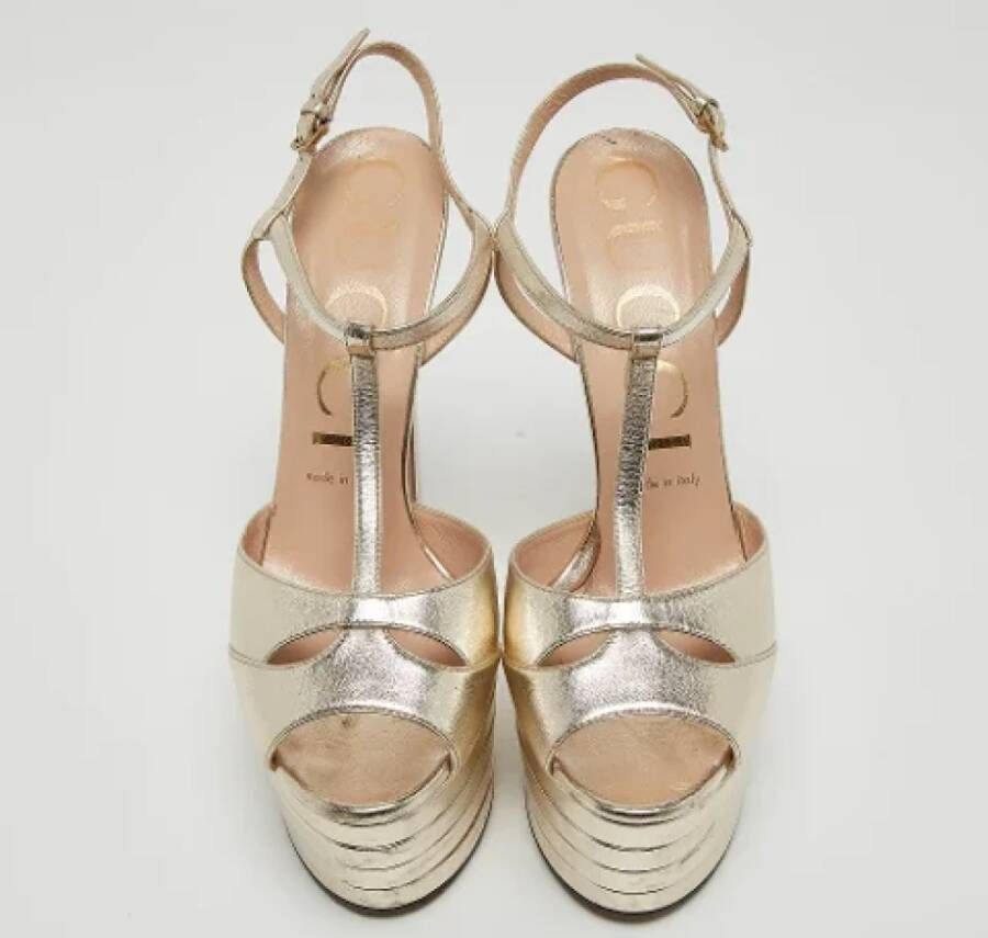 Gucci Vintage Pre-owned Leather sandals Gray Dames