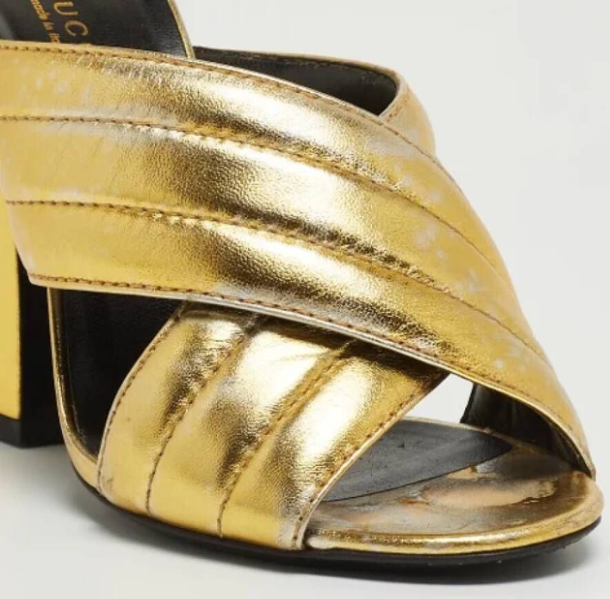 Gucci Vintage Pre-owned Leather sandals Yellow Dames