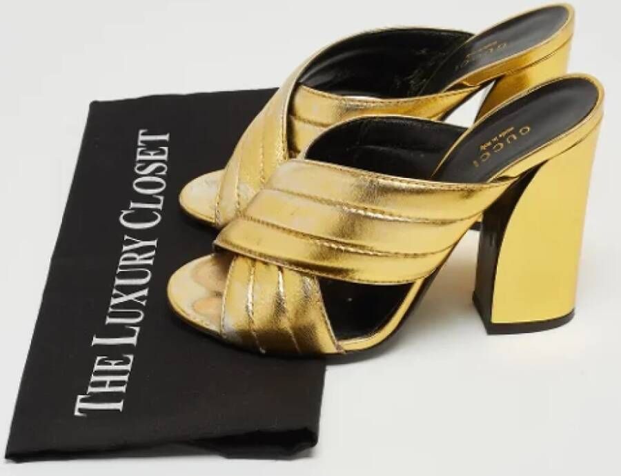 Gucci Vintage Pre-owned Leather sandals Yellow Dames