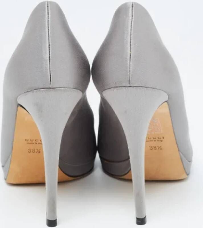 Gucci Vintage Pre-owned Satin heels Gray Dames