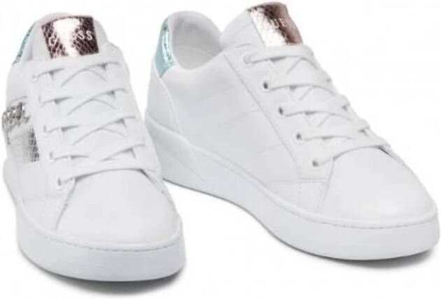 Guess Stijlvolle Sneakers met Studs White Dames