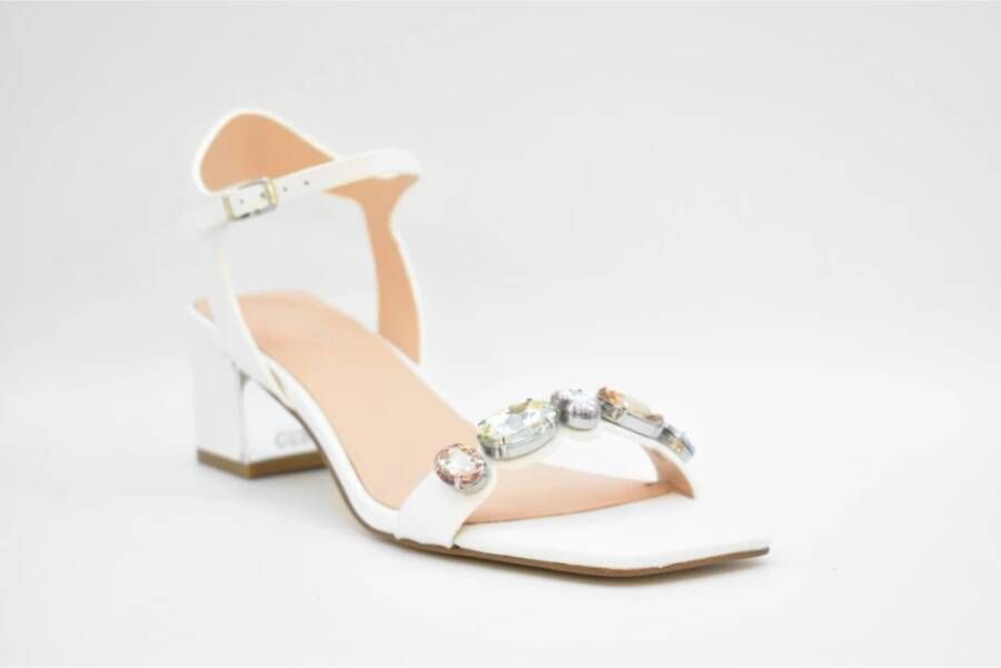 Guess Witte Kant Platte Schoenen Ss22 White Dames