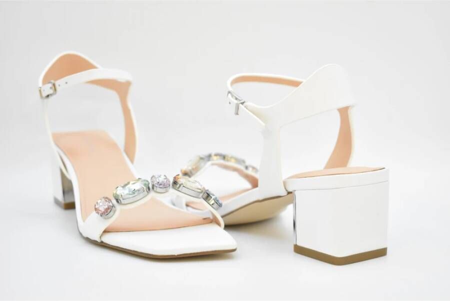 Guess Witte Kant Platte Schoenen Ss22 White Dames