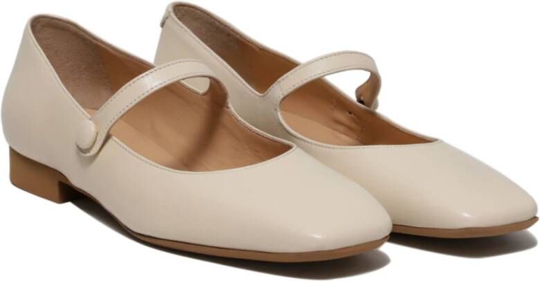 Guglielmo Rotta Beige Loafer Schoenen voor Vrouwen Beige Dames