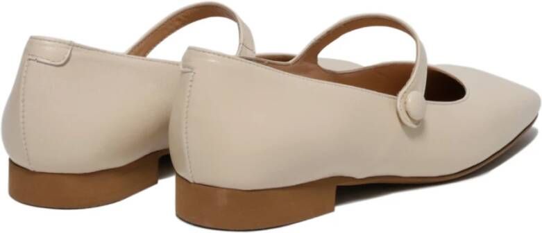 Guglielmo Rotta Beige Loafer Schoenen voor Vrouwen Beige Dames