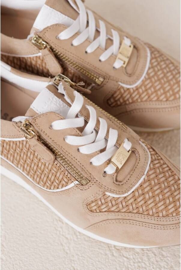 HASSIA Beige Sneakers met Suède en Gevlochten Details Beige Dames