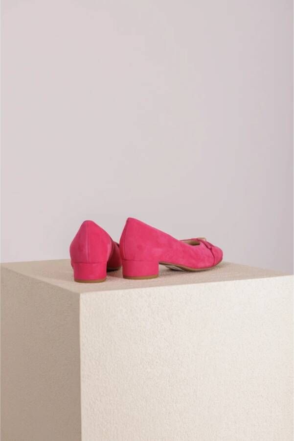 HASSIA Fuchsia Pumps met Vierkante Neus en Gesp Detail Pink Dames