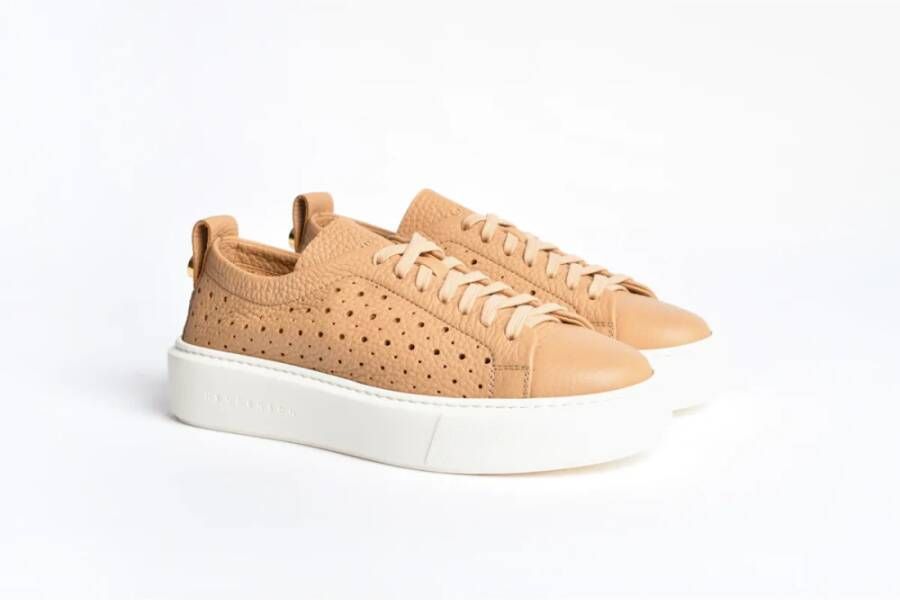 Henderson Geperforeerde leren sneakers Beige Dames