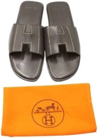 Hermès Vintage Pre-owned Leather flats Brown Dames