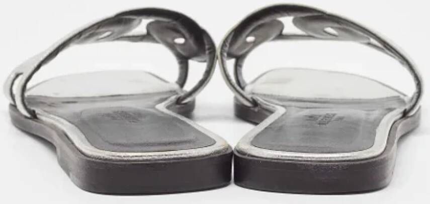 Hermès Vintage Pre-owned Leather flats Gray Dames