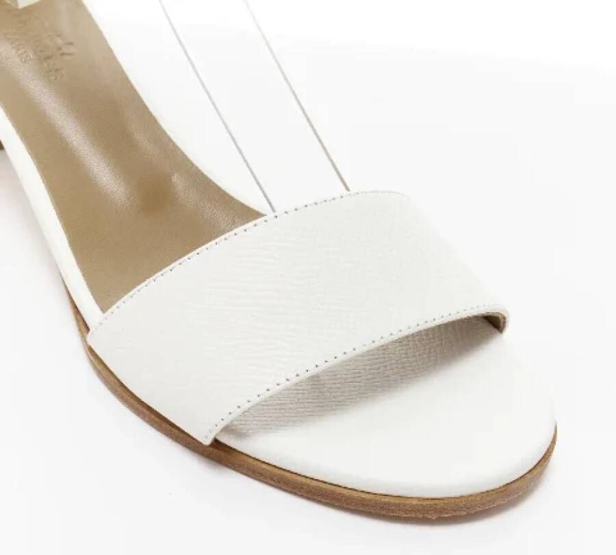 Hermès Vintage Pre-owned Leather sandals White Dames