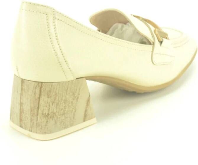 Hispanitas Beige Moccasin met Kledingdetail Beige Dames