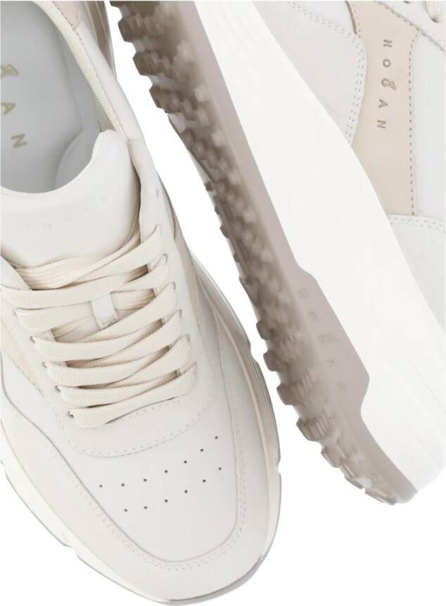 Hogan Beige Leren Sneakers met Suède Inzetstukken Beige Dames