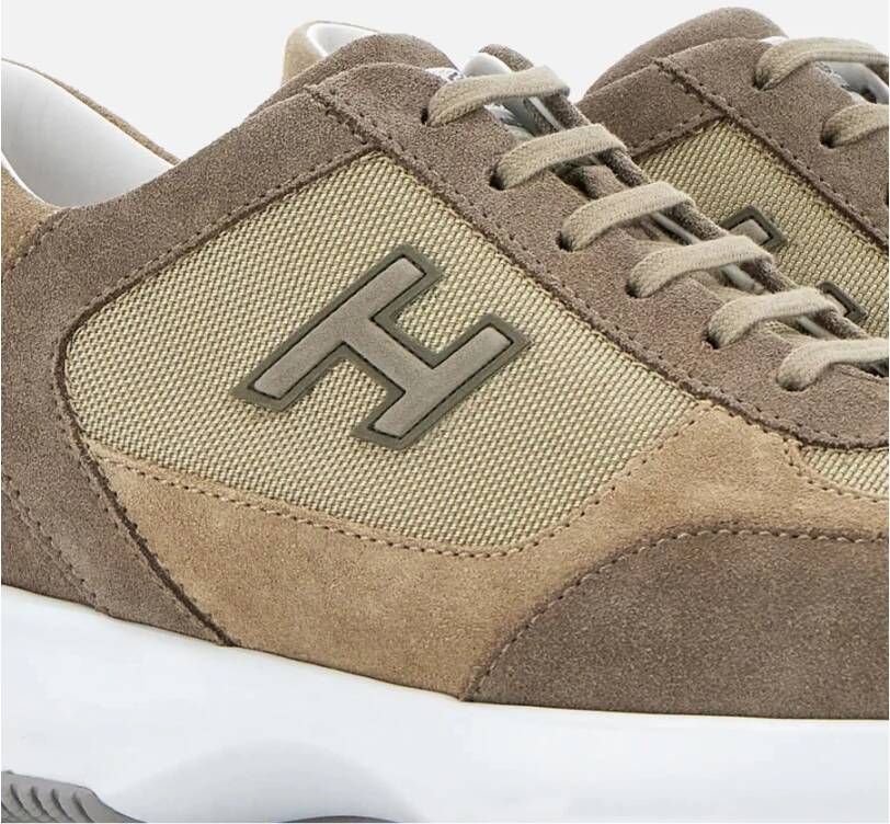 Hogan Bruine Suède Sneakers met Stoffen Inzetstukken Brown Heren