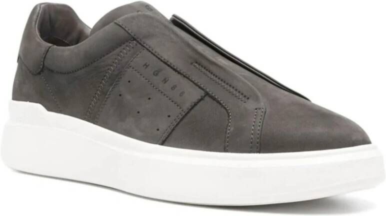 Hogan Grijze Suède Sneakers Decoratieve Stiksels Gray Heren