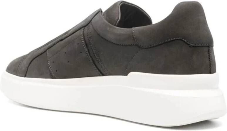 Hogan Grijze Suède Sneakers Decoratieve Stiksels Gray Heren