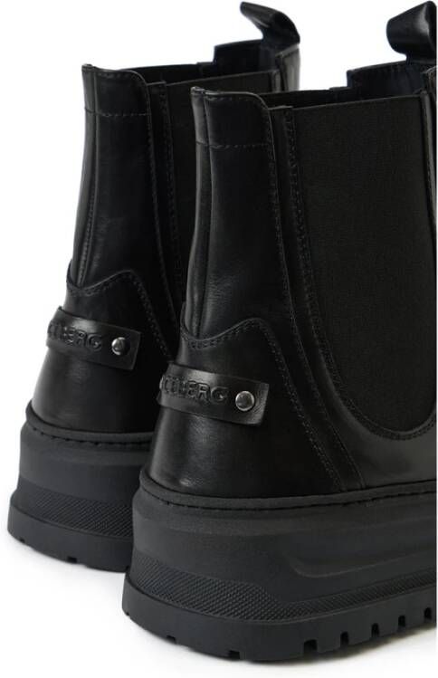 Iceberg Zwarte leren enkellaars met elastische zijkanten en stud details Black Heren