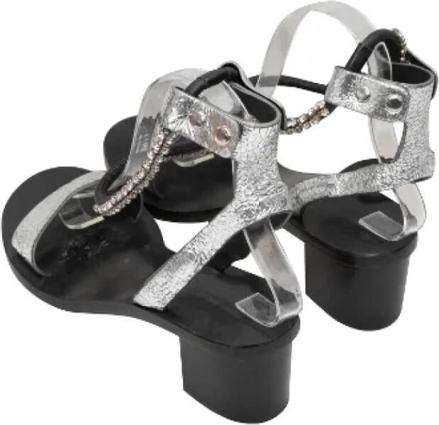 Isabel Marant Pre-owned Leather sandals Gray Dames