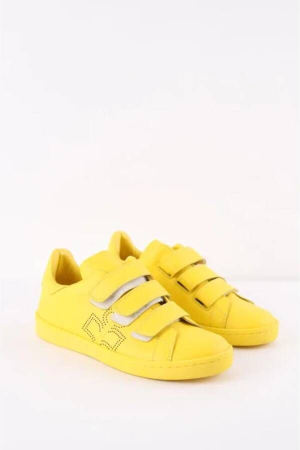 Isabel Marant Pre-owned Leather sneakers Yellow Dames