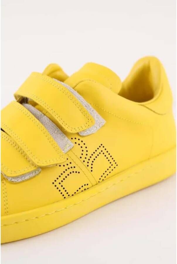 Isabel Marant Pre-owned Leather sneakers Yellow Dames