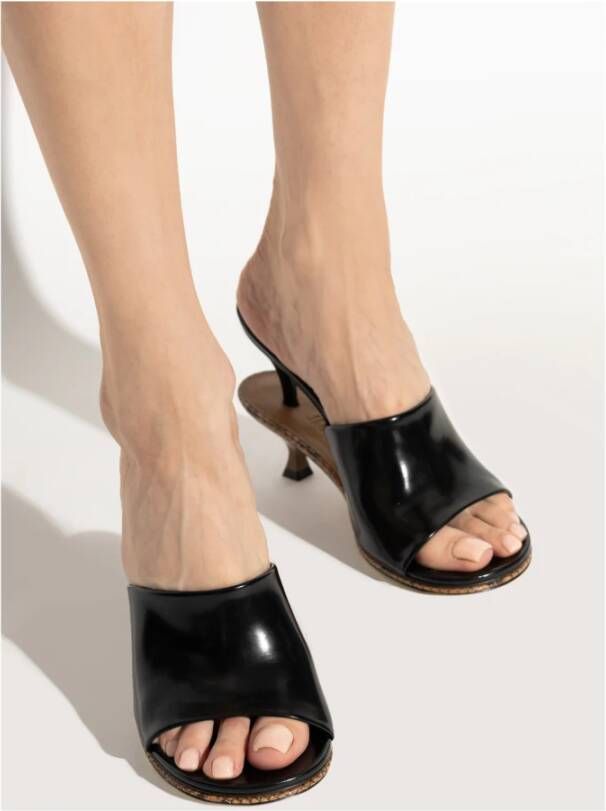 Jacquemus Gehakte pantoffels `Les Doubles` Black Dames