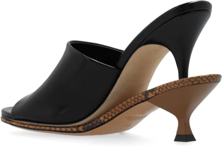 Jacquemus Gehakte pantoffels `Les Doubles` Black Dames