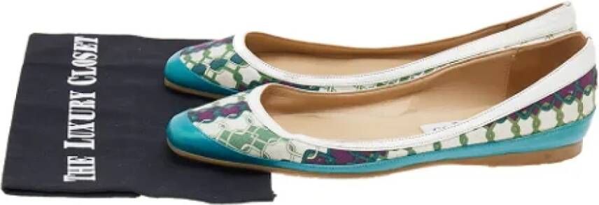 Jimmy Choo Pre-owned Canvas flats Green Dames