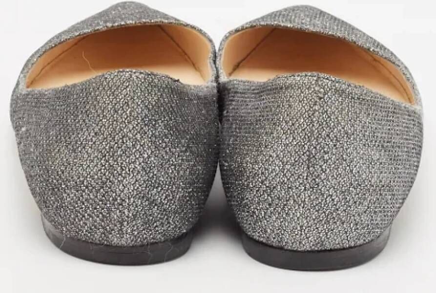 Jimmy Choo Pre-owned Fabric flats Gray Dames