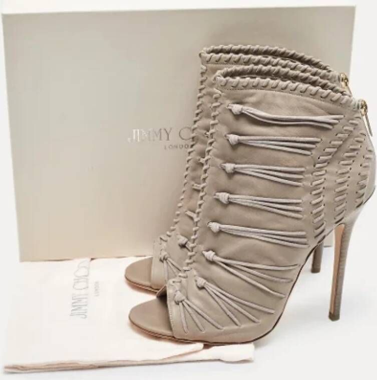 Jimmy Choo Pre-owned Leather boots Gray Dames