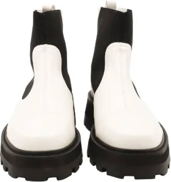 Jimmy Choo Pre-owned Leather boots White Dames