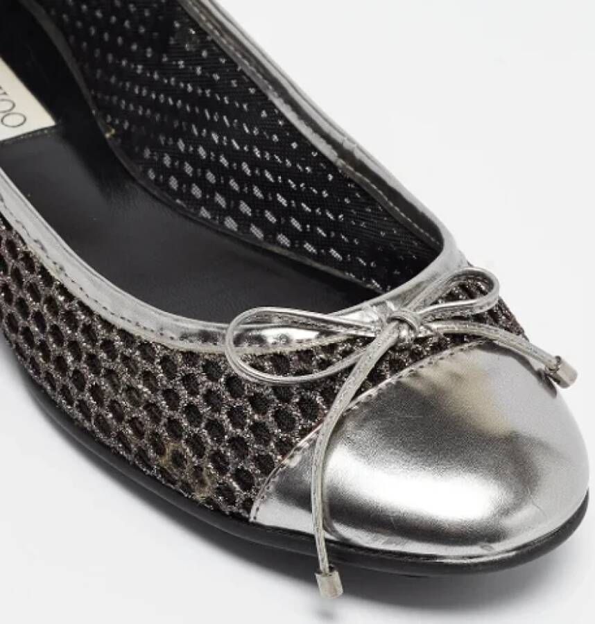 Jimmy Choo Pre-owned Leather flats Gray Dames