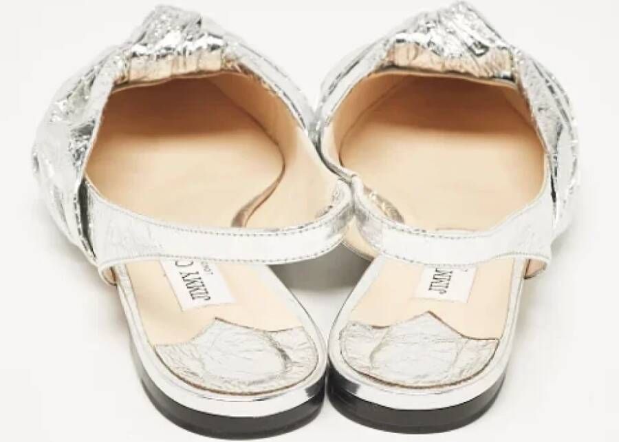 Jimmy Choo Pre-owned Leather flats Gray Dames